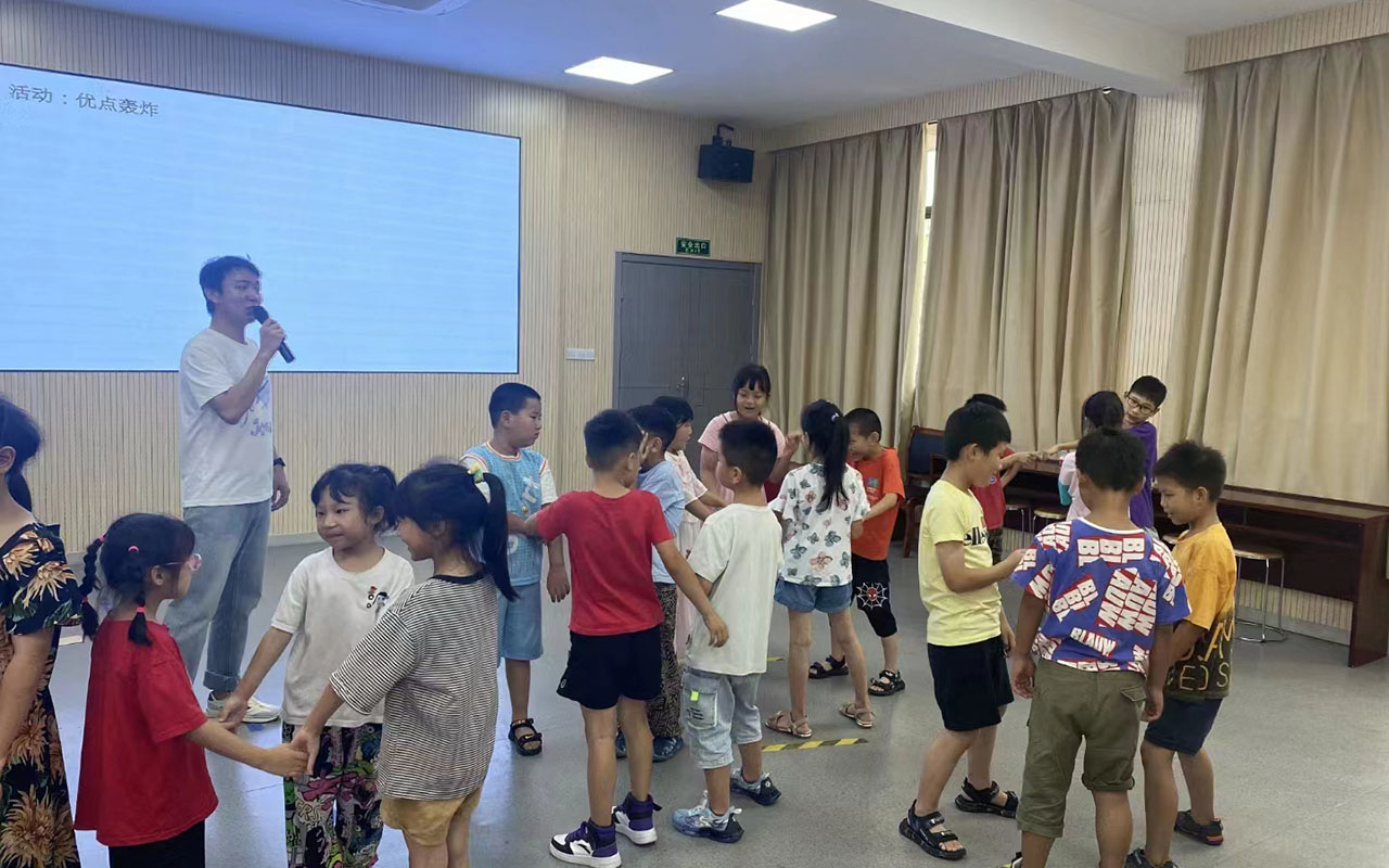 蓬江龙观乡中心学校